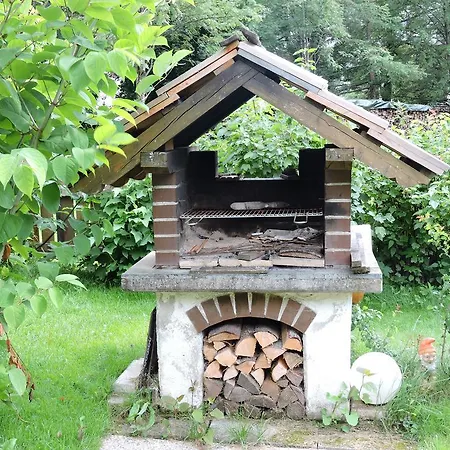 克伦姆瑟之家公寓 *